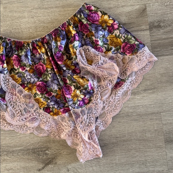 Vintage Oscar de la Renta Panties Size 7 Floral and Lace Union Made USA - Picture 4 of 9